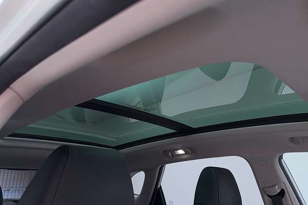 2022 MG HS Essence SAS23