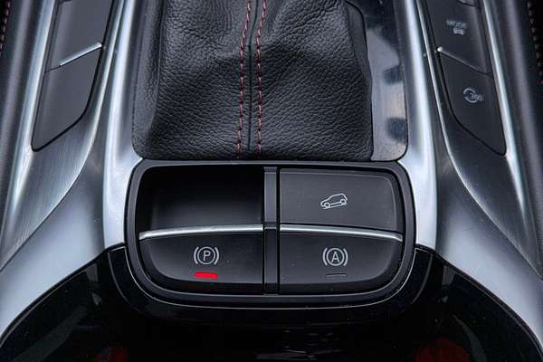 2022 MG HS Essence SAS23