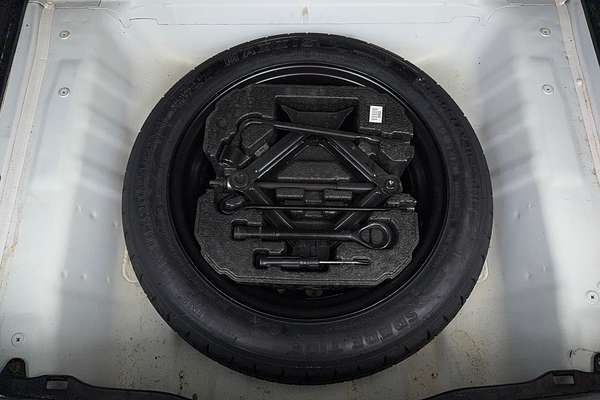 2021 Kia Niro Hybrid Sport DE