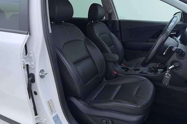 2021 Kia Niro Hybrid Sport DE