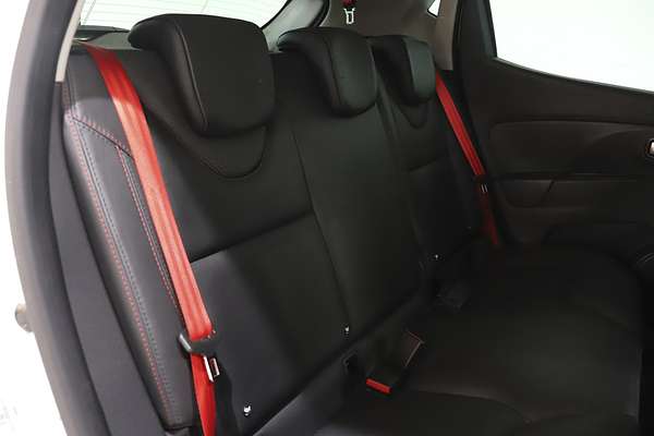 2015 Renault Clio R.S. 200 Sport IV B98