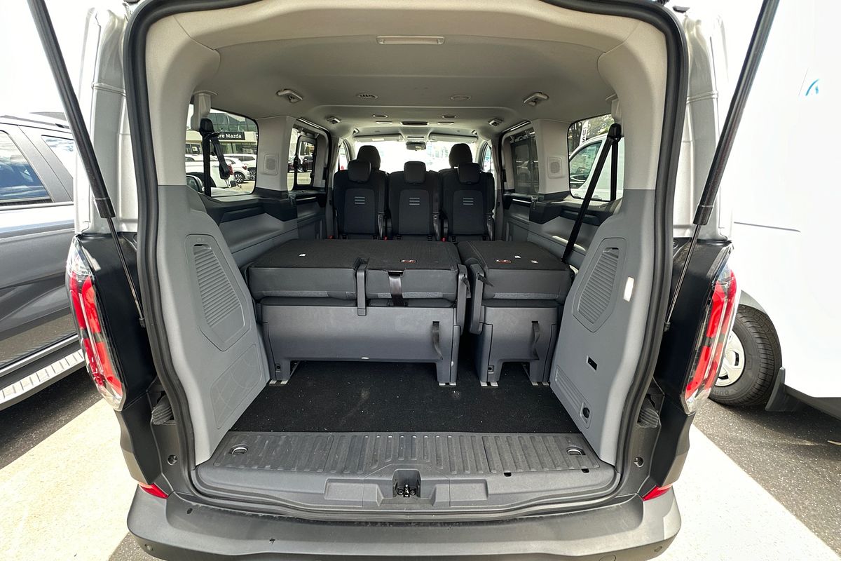 2024 Ford Tourneo Active AV SWB