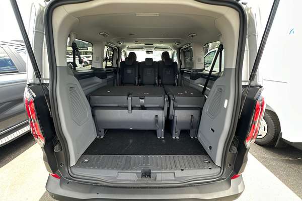 2024 Ford Tourneo Active AV SWB