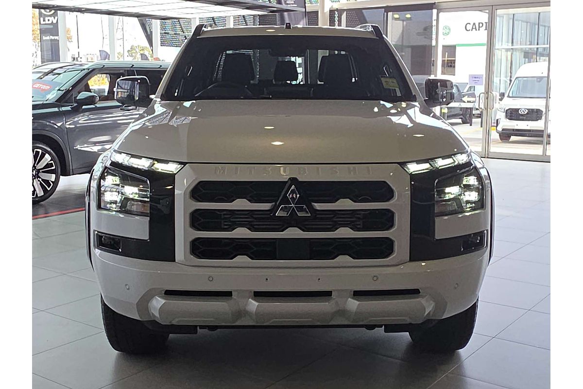 2025 Mitsubishi Triton GSR MV 4X4