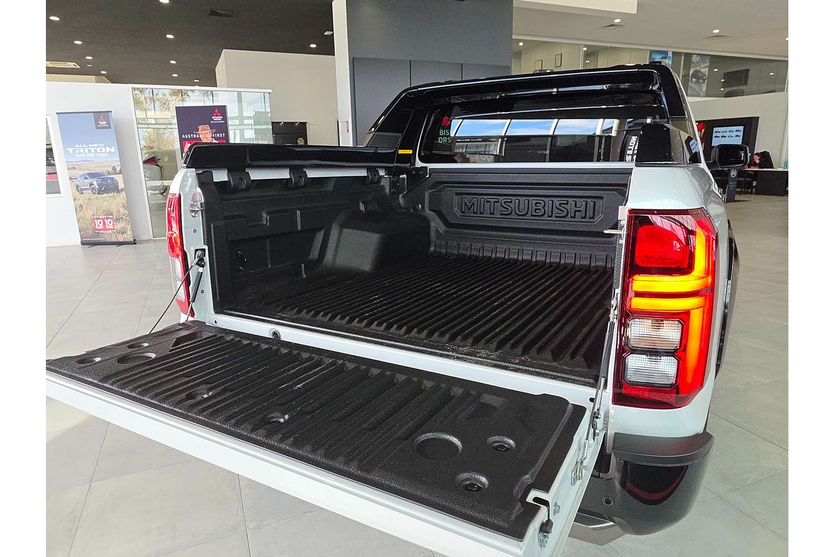 2025 Mitsubishi Triton GSR MV 4X4