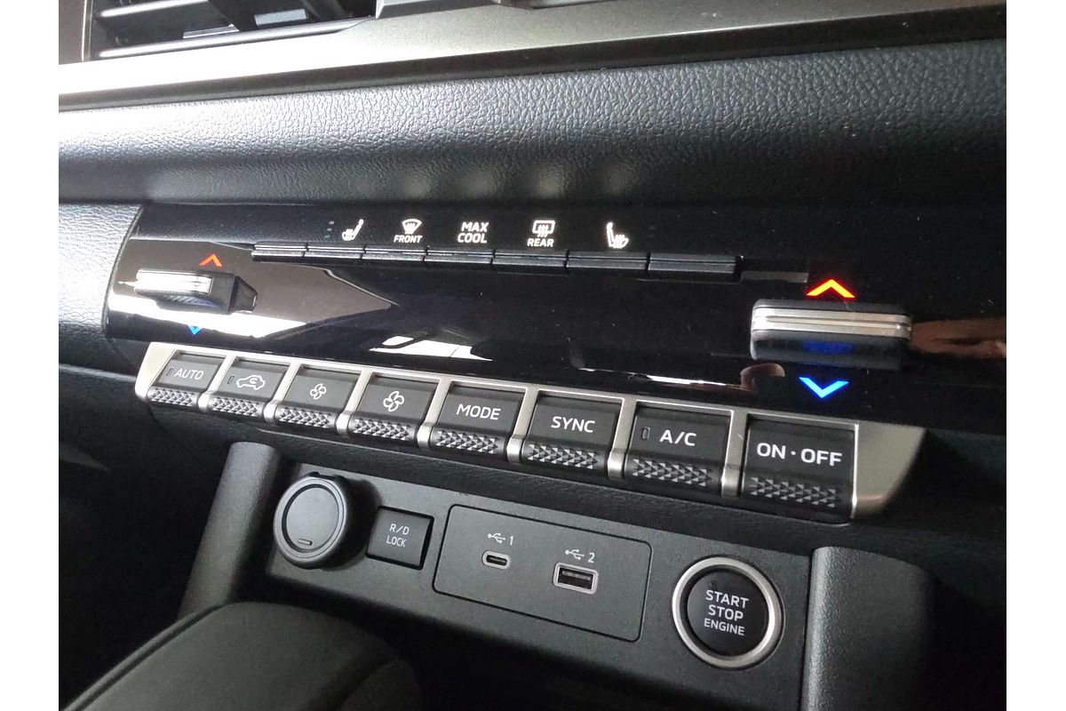 2025 Mitsubishi Triton GSR MV 4X4