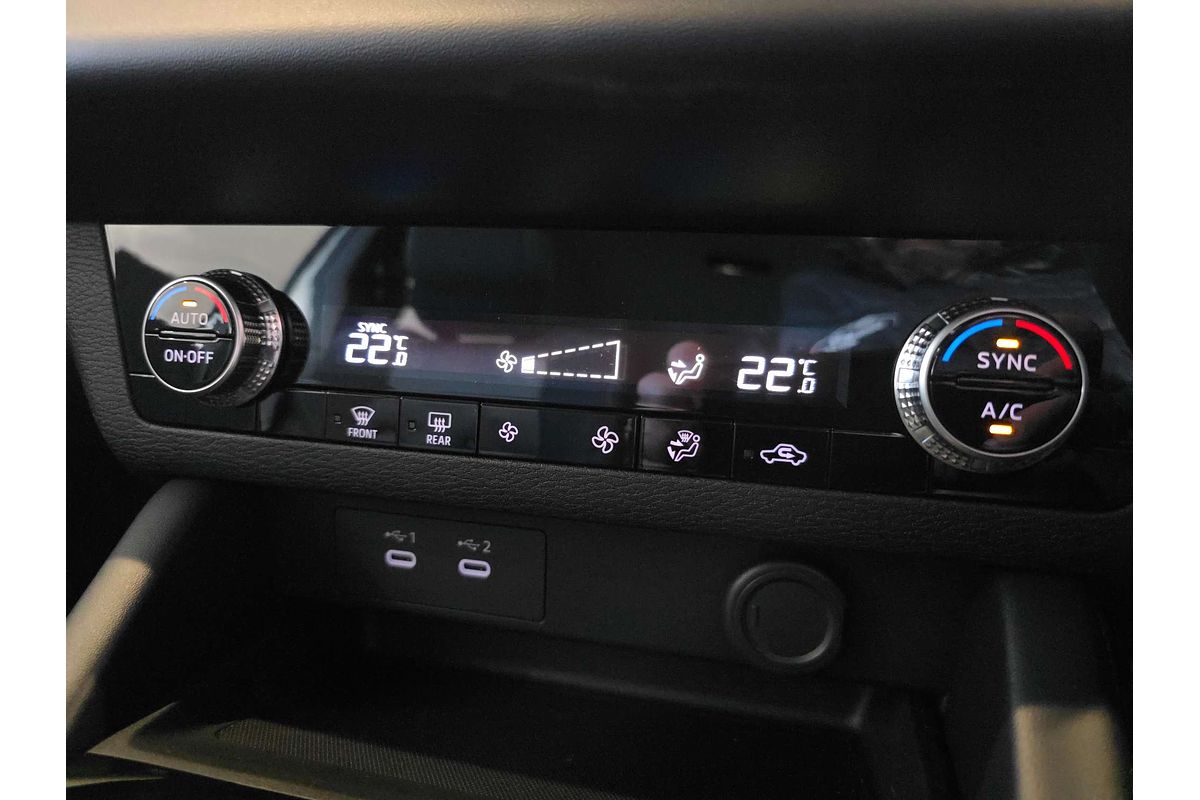 2025 Mitsubishi Outlander ES ZM