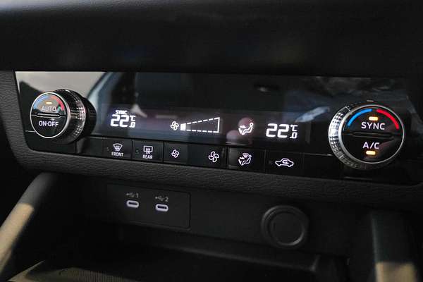 2025 Mitsubishi Outlander ES ZM