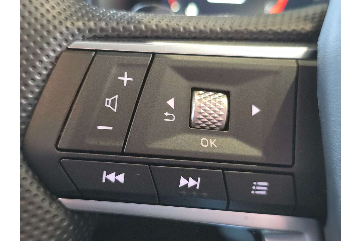 2025 Mitsubishi Outlander ES ZM