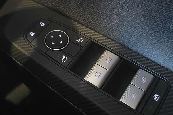 2025 Mitsubishi Outlander ES ZM