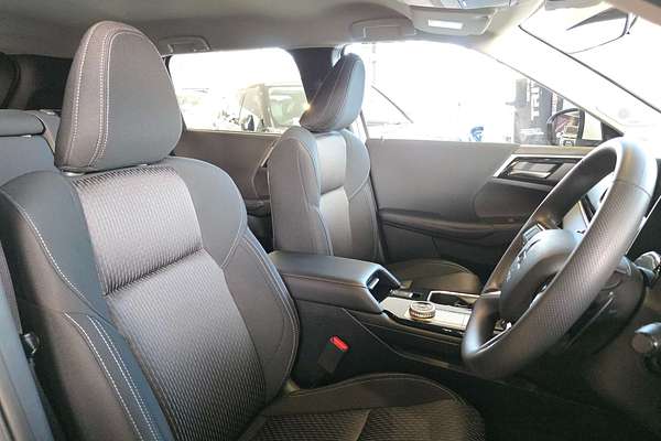 2025 Mitsubishi Outlander ES ZM