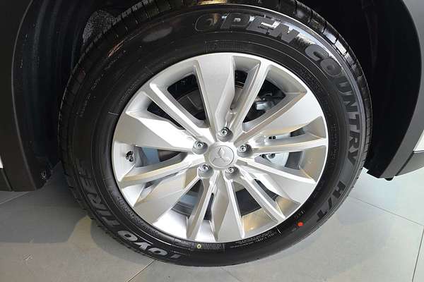 2025 Mitsubishi Outlander ES ZM