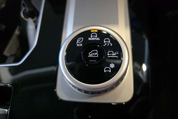 2025 Mitsubishi Outlander ES ZM