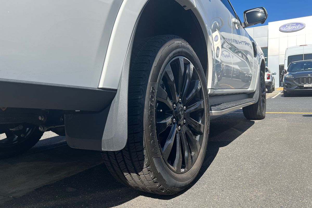 2025 Ford Everest Platinum 3.0L