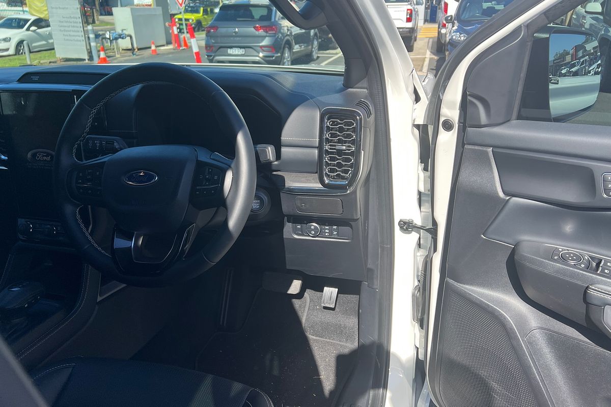 2025 Ford Everest Platinum 3.0L