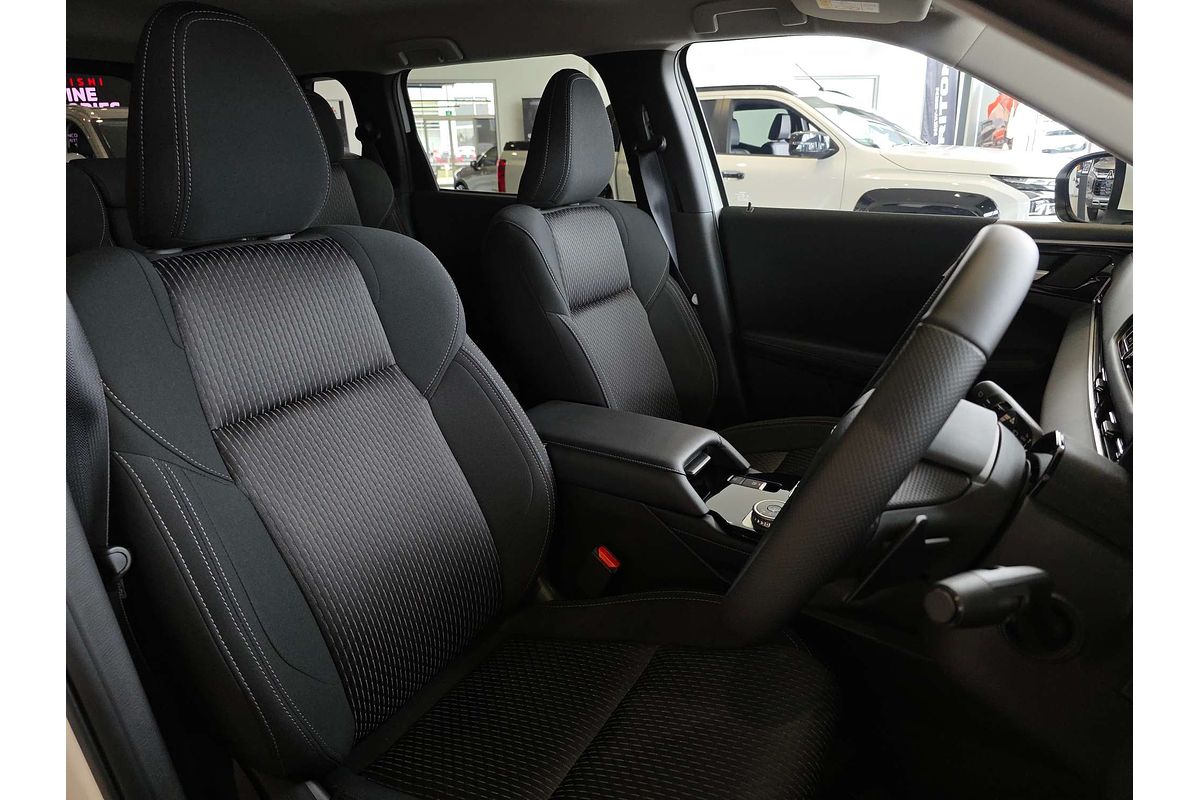 2025 Mitsubishi Outlander LS ZM