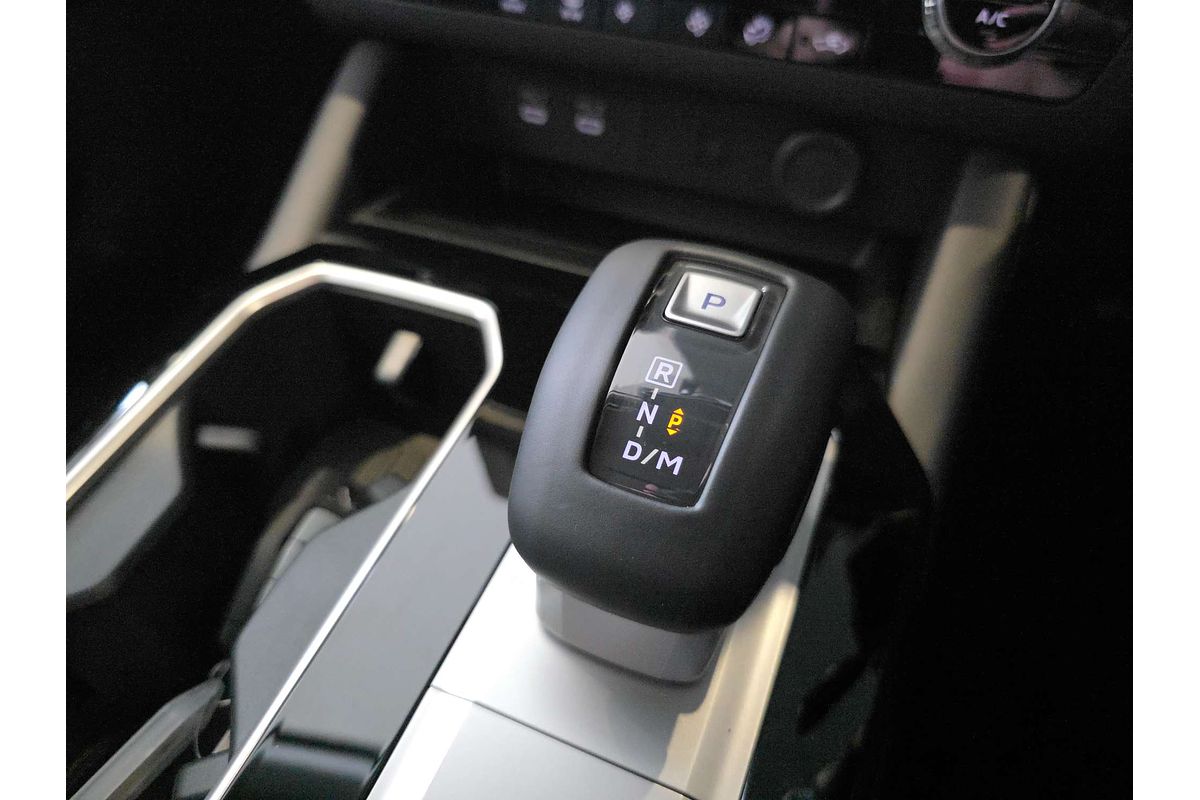 2025 Mitsubishi Outlander LS ZM