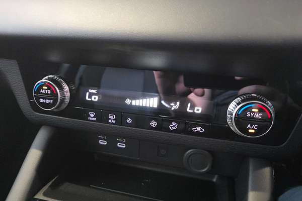 2025 Mitsubishi Outlander LS ZM