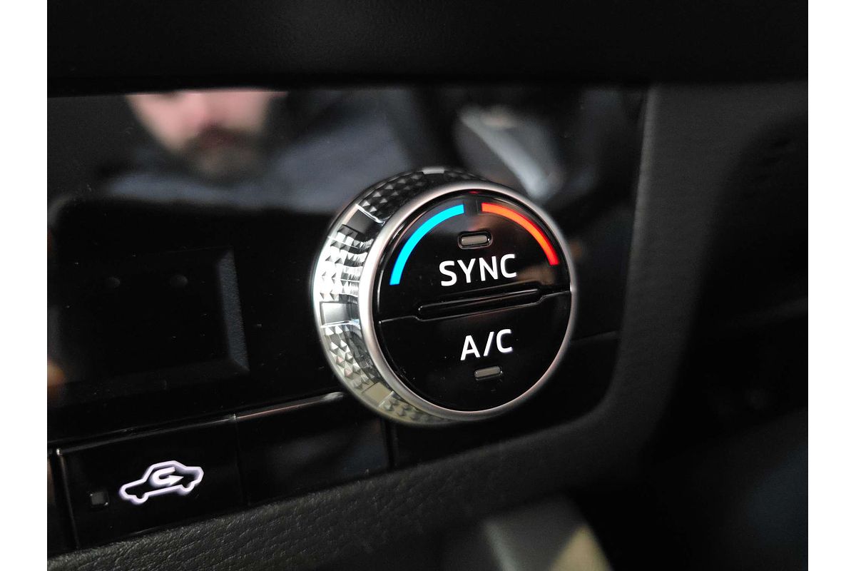 2025 Mitsubishi Outlander LS ZM