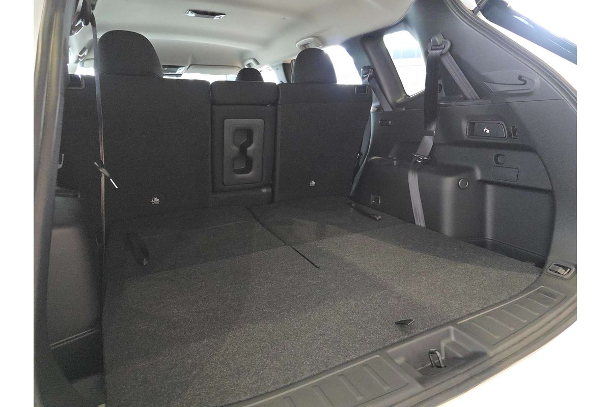 2025 Mitsubishi Outlander LS ZM