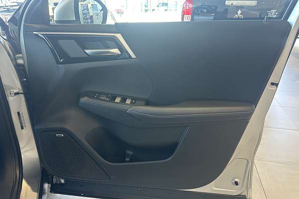 2025 Mitsubishi Outlander ES ZM