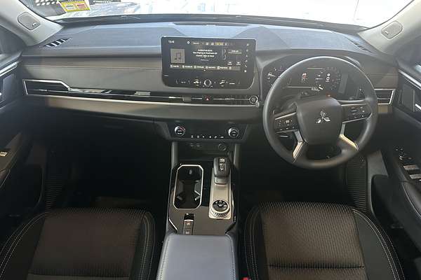 2025 Mitsubishi Outlander ES ZM