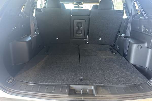 2025 Mitsubishi Outlander ES ZM