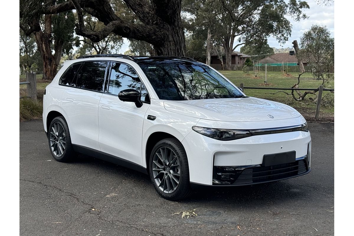 2025 Leapmotor C10 REEV Ultra Hybrid Design B11