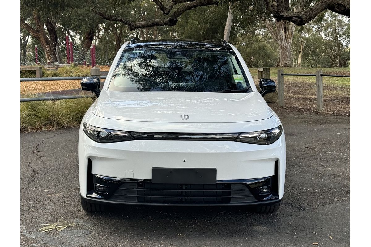 2025 Leapmotor C10 REEV Ultra Hybrid Design B11