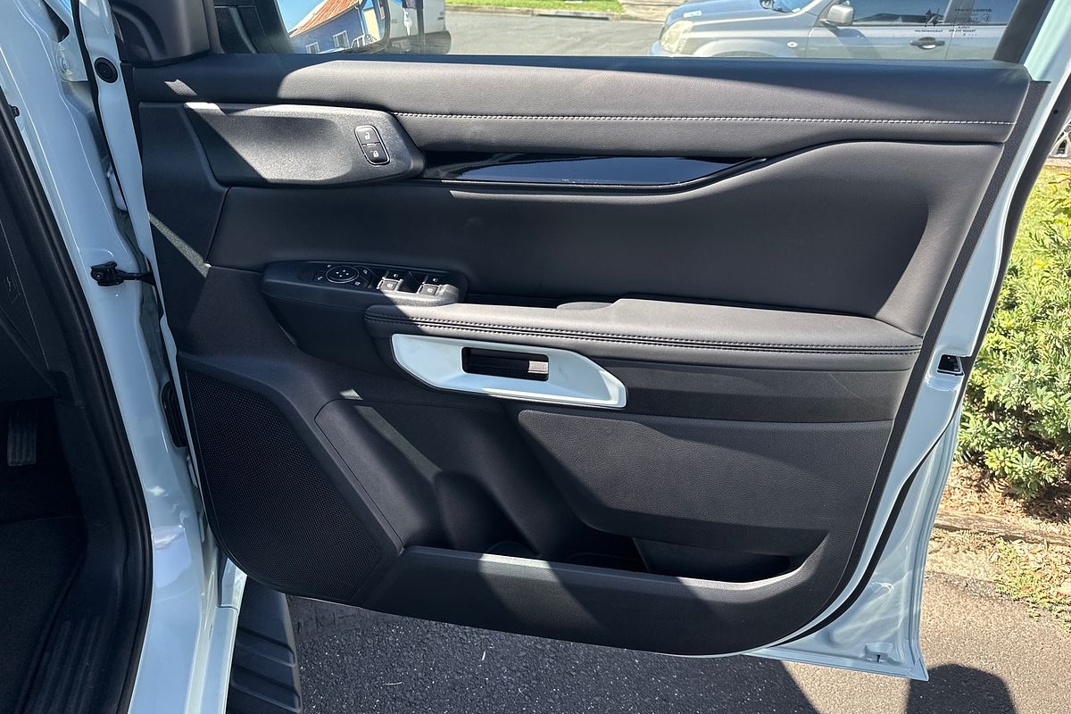 2025 Ford Ranger PHEV Stormtrak 4X4 2.3L