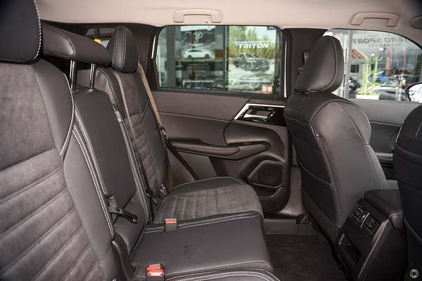 2025 Mitsubishi Outlander Aspire ZM