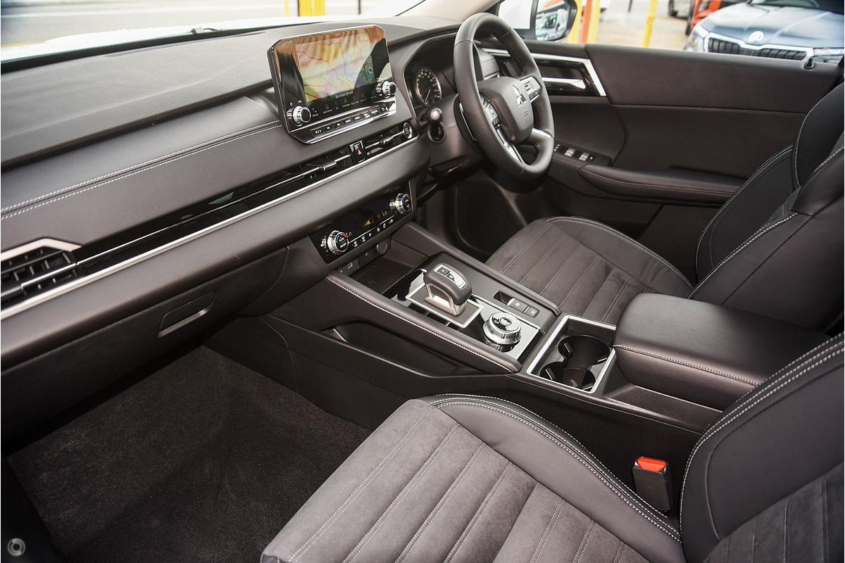 2025 Mitsubishi Outlander Aspire ZM