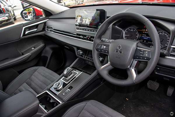 2025 Mitsubishi Outlander Aspire ZM