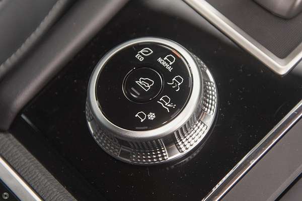 2025 Mitsubishi Outlander Aspire ZM