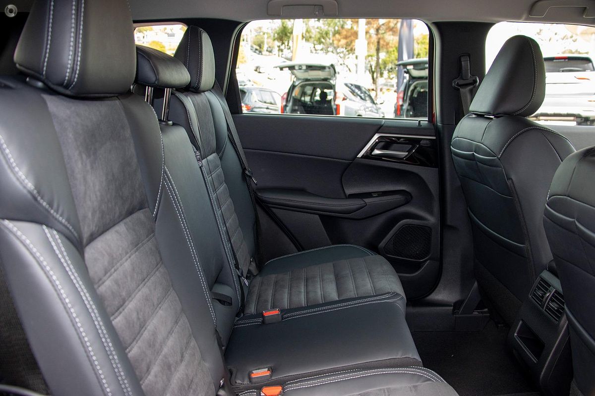 2025 Mitsubishi Outlander Aspire ZM