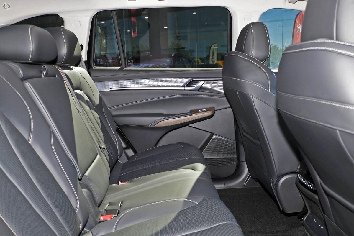 2025 MG QS Essence IS31