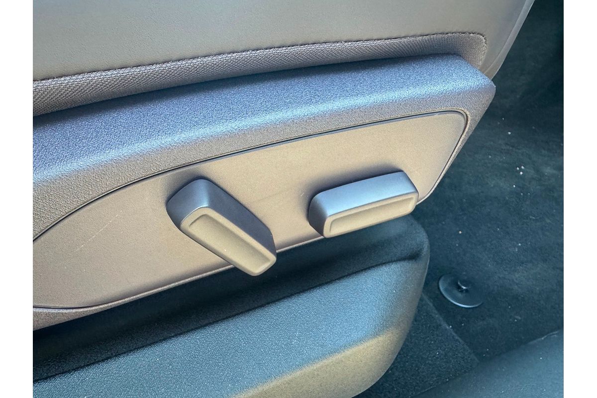 2025 Leapmotor C10 REEV Ultra Hybrid Design B11