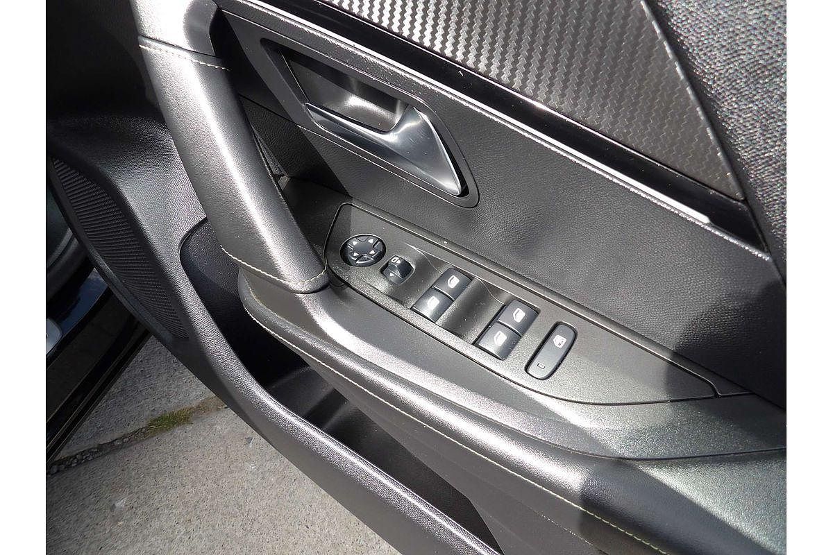 2021 Peugeot 2008 GT P24