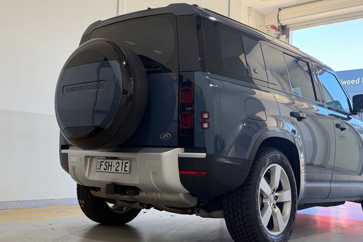 2023 Land Rover Defender 110 D300 SE L663