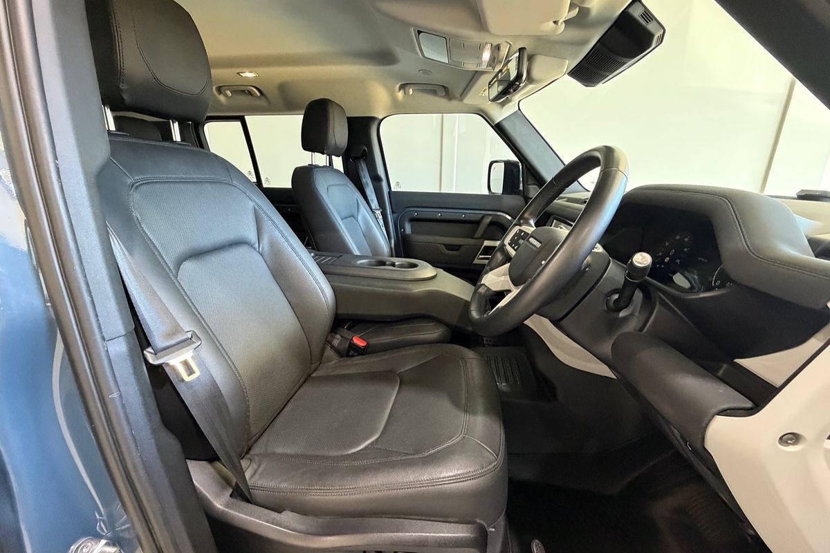 2023 Land Rover Defender 110 D300 SE L663