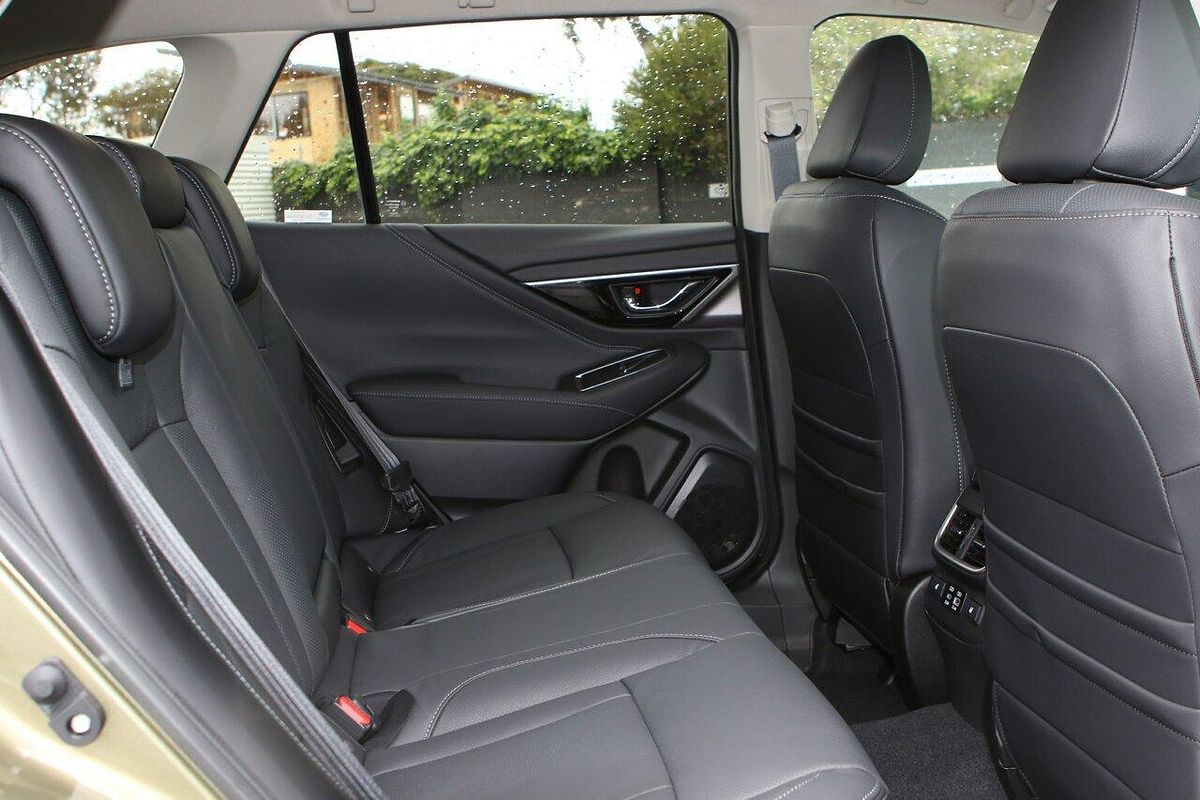 2025 Subaru Outback AWD Touring XT 6GEN