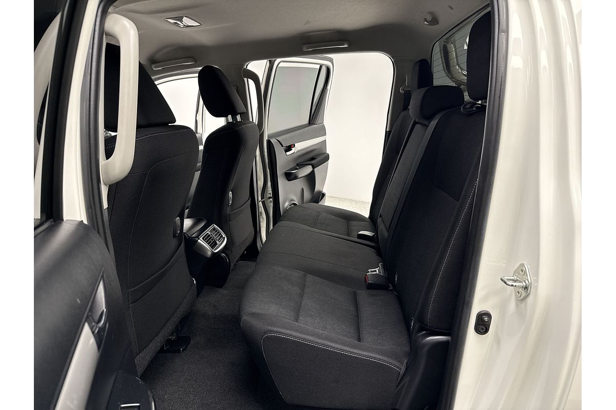 2020 Toyota Hilux SR5 GUN126R 4X4