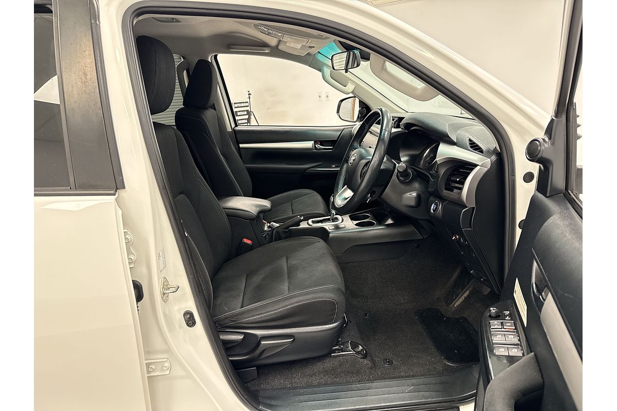 2020 Toyota Hilux SR5 GUN126R 4X4