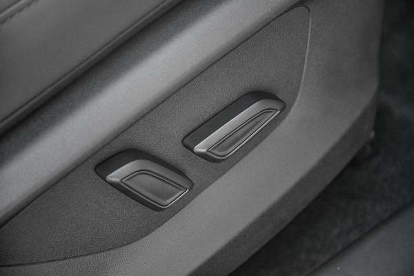 2025 MG MGS5 EV Essence 62 ZS3EM