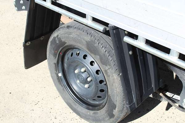 2022 Toyota Hilux Workmate TGN121R Rear Wheel Drive