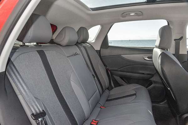 2025 MG MGS5 EV Essence 62 ZS3EM