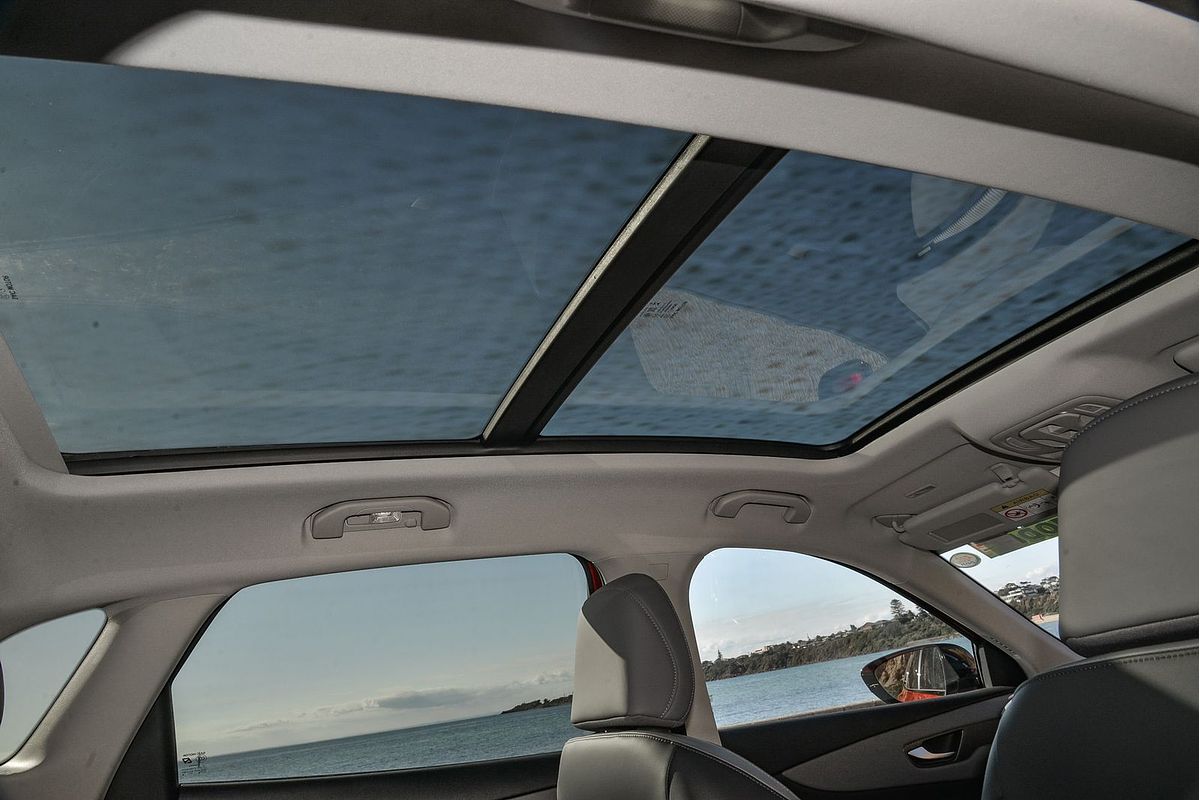 2025 MG MGS5 EV Essence 62 ZS3EM