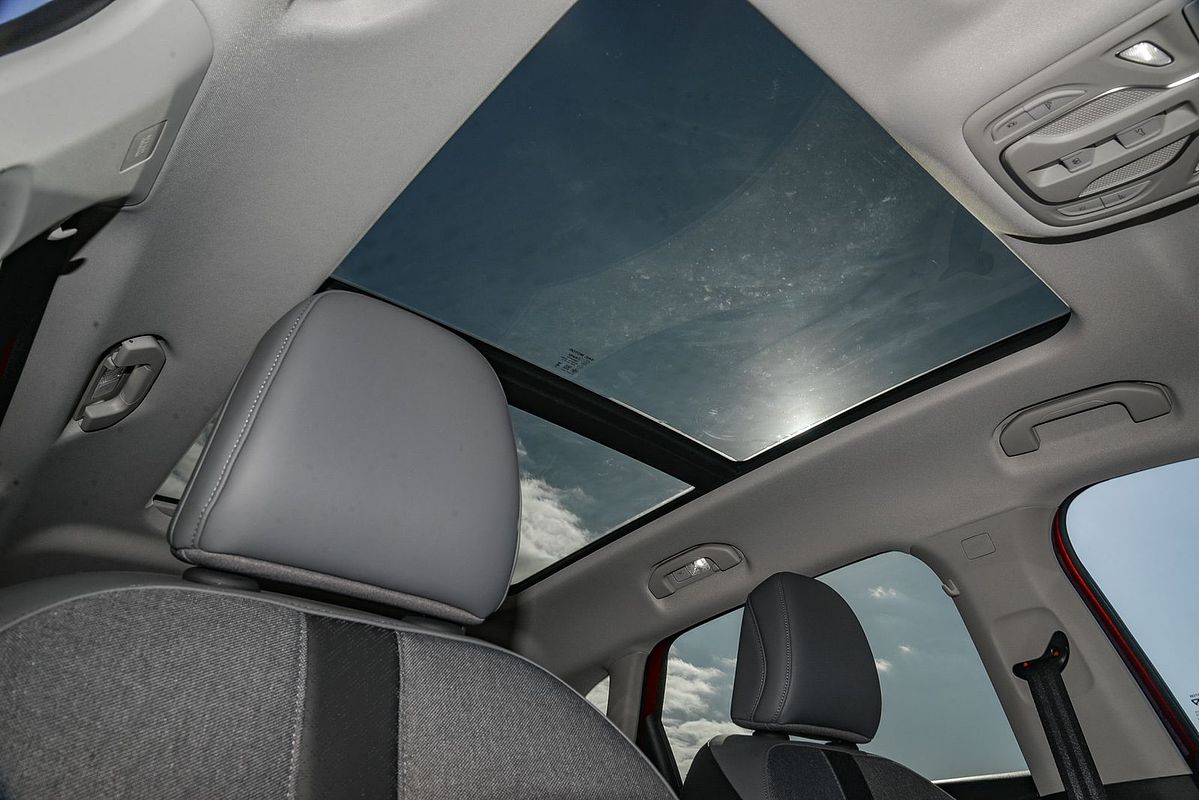 2025 MG MGS5 EV Essence 62 ZS3EM