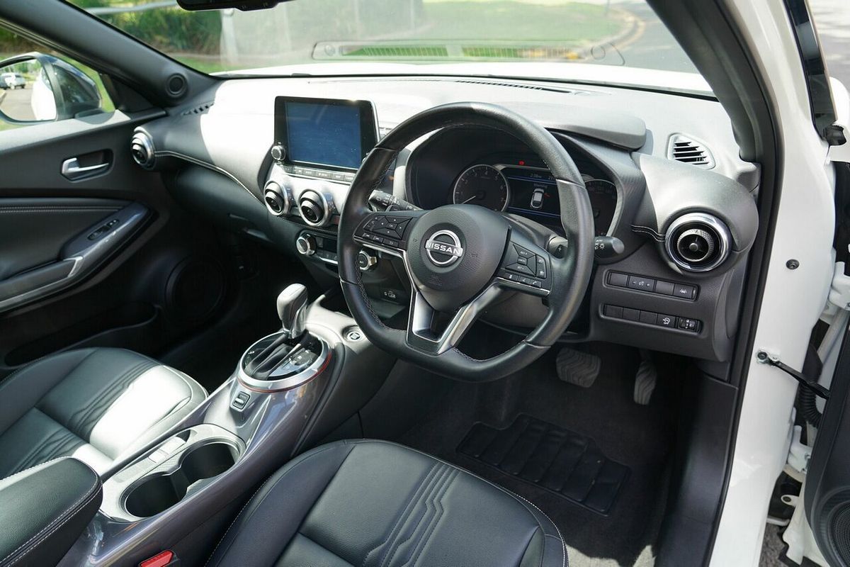 2023 Nissan JUKE ST-L F16