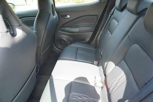 2023 Nissan JUKE ST-L F16